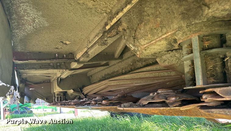 image for item DI7871 2014 Massey Ferguson WR9770  swather / windrower