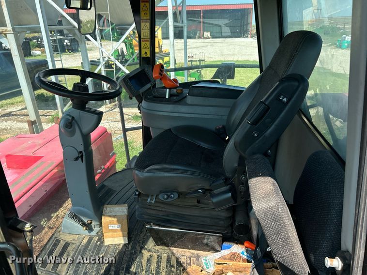 image for item DI7871 2014 Massey Ferguson WR9770  swather / windrower