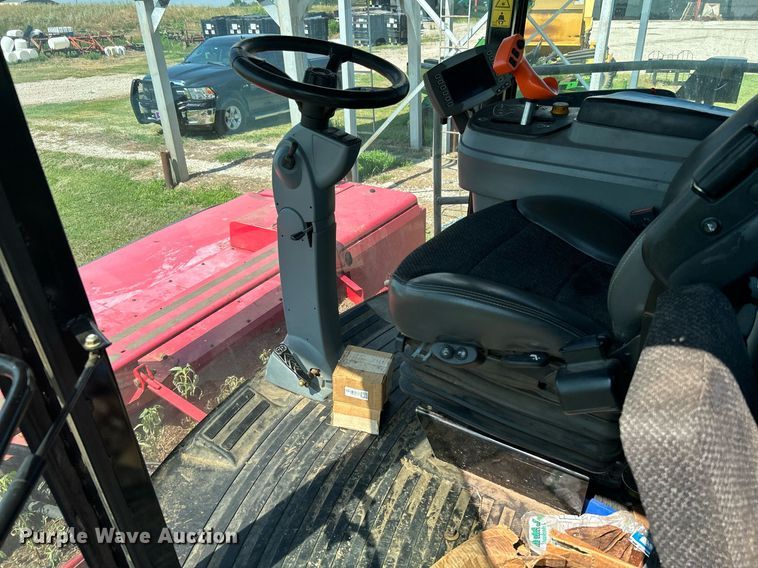 image for item DI7871 2014 Massey Ferguson WR9770  swather / windrower