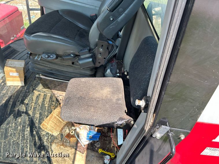 image for item DI7871 2014 Massey Ferguson WR9770  swather / windrower