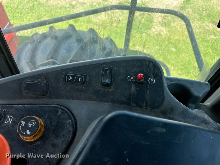 image for item DI7871 2014 Massey Ferguson WR9770  swather / windrower