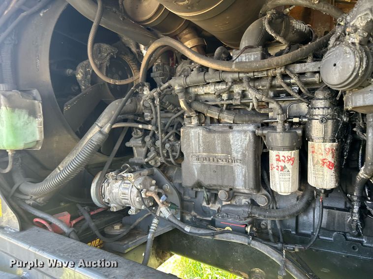 image for item DI7871 2014 Massey Ferguson WR9770  swather / windrower