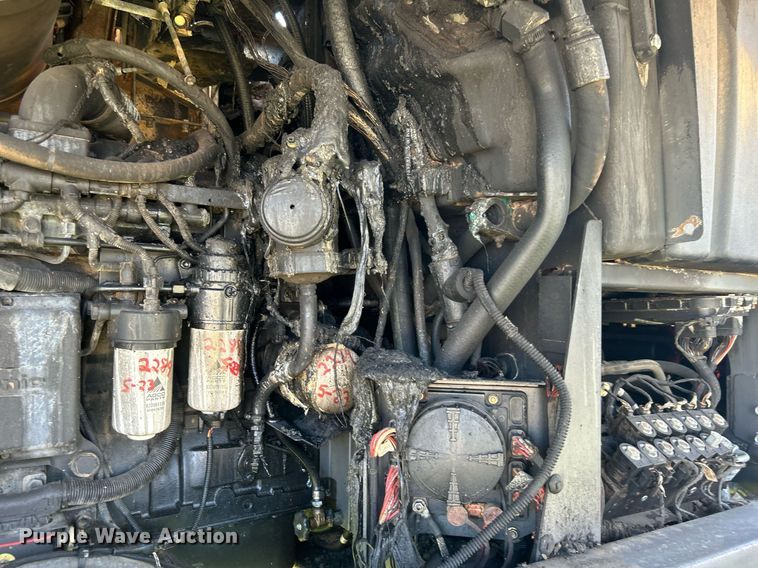 image for item DI7871 2014 Massey Ferguson WR9770  swather / windrower