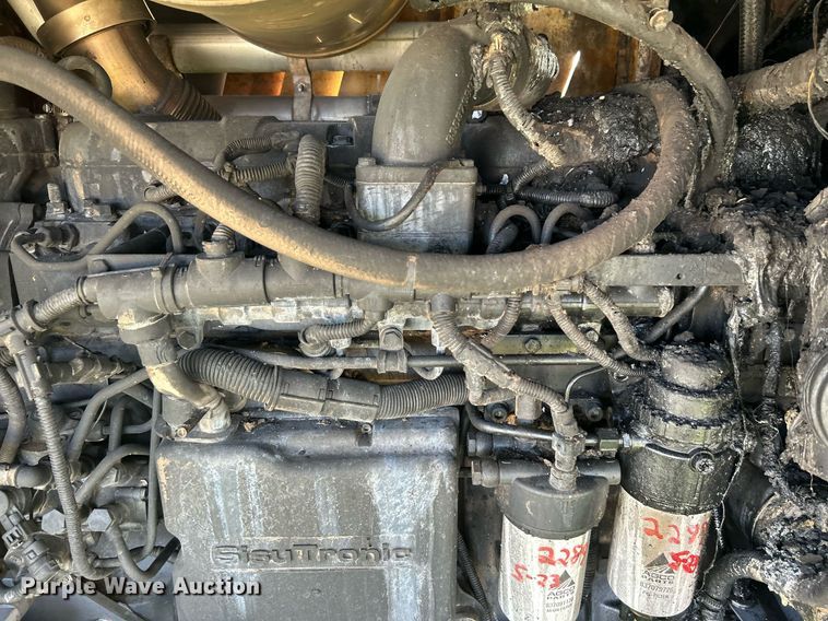 image for item DI7871 2014 Massey Ferguson WR9770  swather / windrower