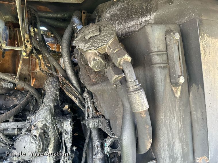 image for item DI7871 2014 Massey Ferguson WR9770  swather / windrower