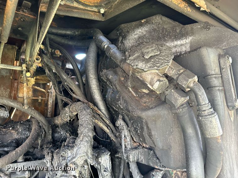 image for item DI7871 2014 Massey Ferguson WR9770  swather / windrower