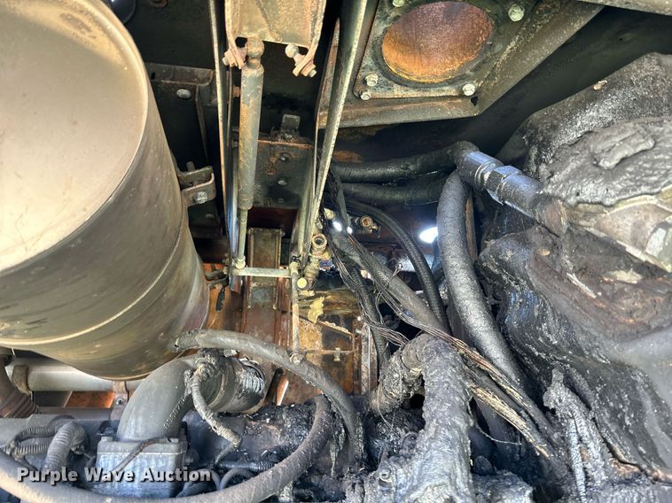 image for item DI7871 2014 Massey Ferguson WR9770  swather / windrower