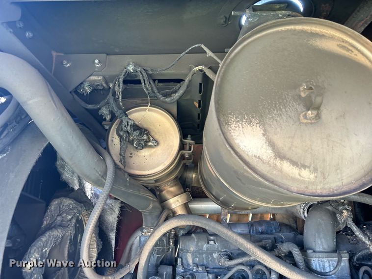 image for item DI7871 2014 Massey Ferguson WR9770  swather / windrower