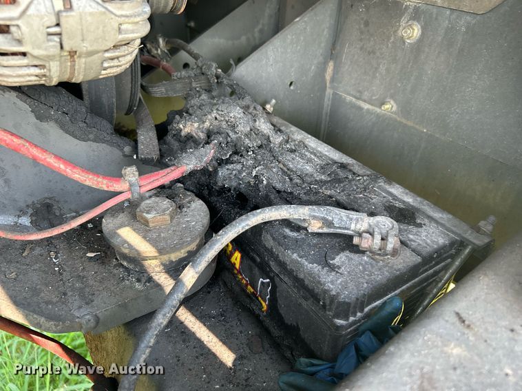 image for item DI7871 2014 Massey Ferguson WR9770  swather / windrower