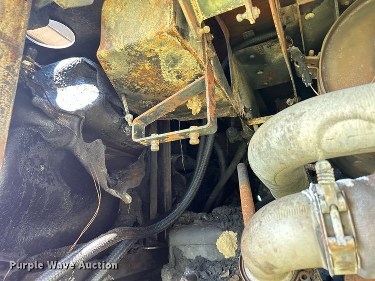 image for item DI7871 2014 Massey Ferguson WR9770  swather / windrower