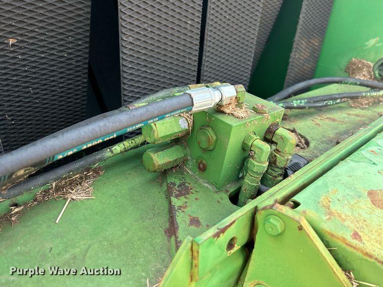 image for item DI7884 2004 John Deere 457 Mega Wide  round baler