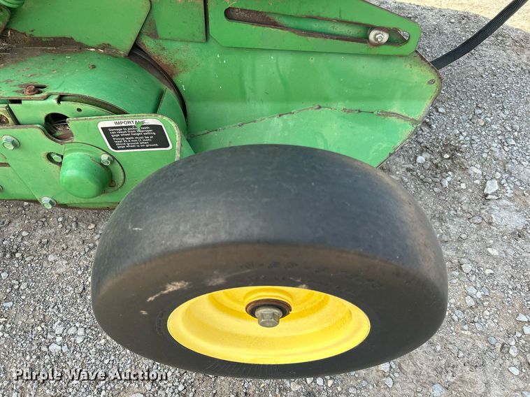 image for item DI7884 2004 John Deere 457 Mega Wide  round baler