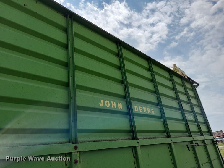 image for item DK1945 John Deere 716A  silage wagon