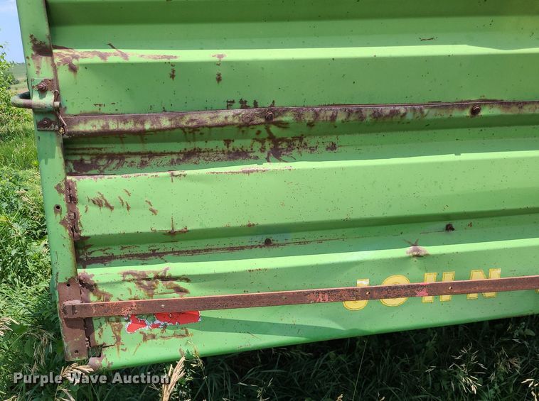 image for item DK1945 John Deere 716A  silage wagon