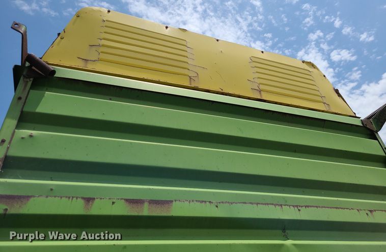 image for item DK1945 John Deere 716A  silage wagon