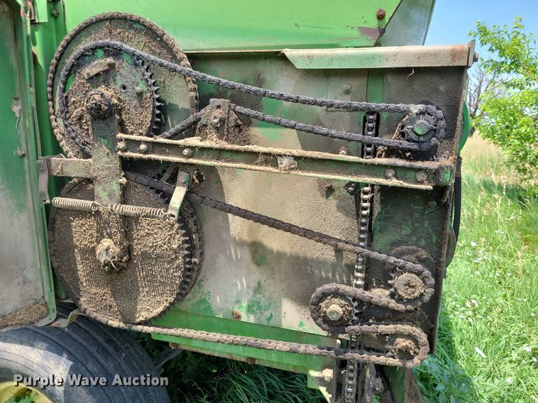 image for item DK1945 John Deere 716A  silage wagon