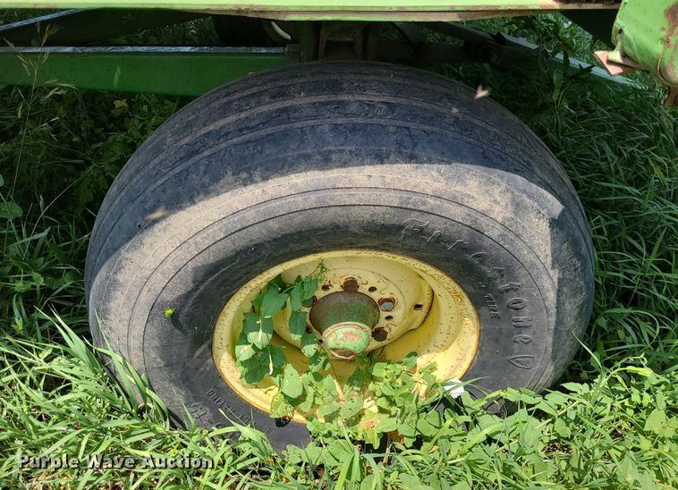 image for item DK1945 John Deere 716A  silage wagon