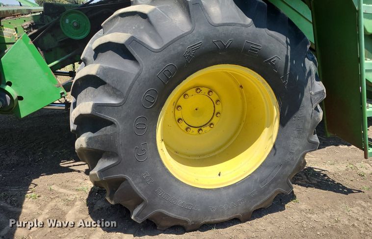 image for item DK1980 1983 John Deere 8820  combine