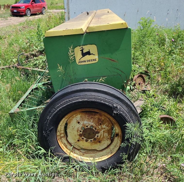 image for item DK1981 John Deere  grain drill