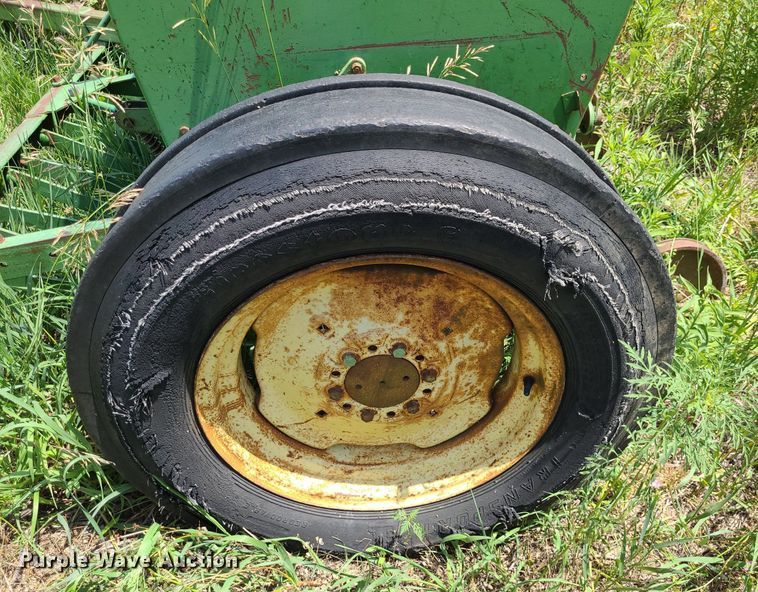 image for item DK1981 John Deere  grain drill