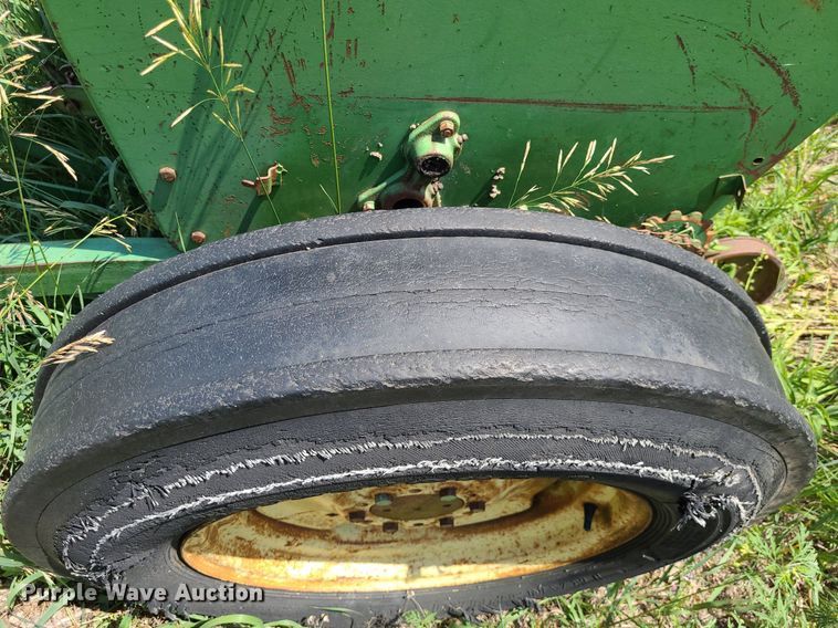 image for item DK1981 John Deere  grain drill