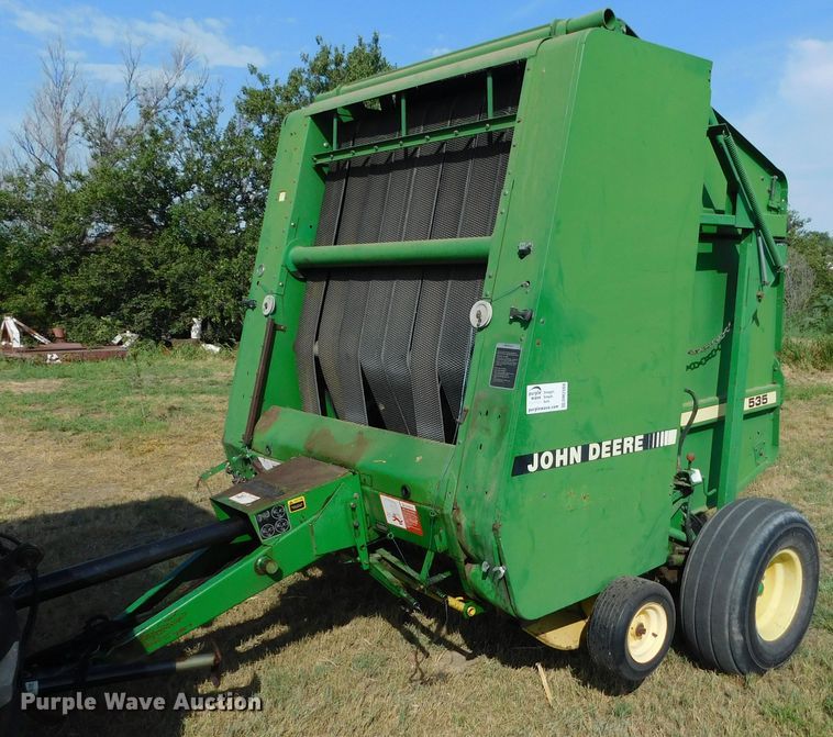 image for item DM2568 1992 John Deere 535  round baler