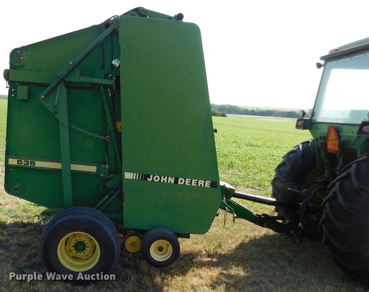image for item DM2568 1992 John Deere 535  round baler