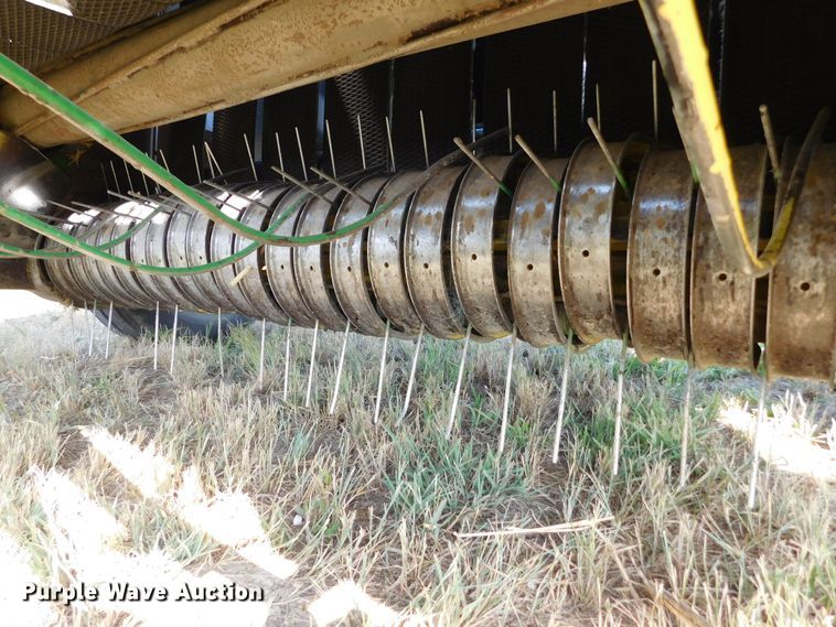 image for item DM2568 1992 John Deere 535  round baler