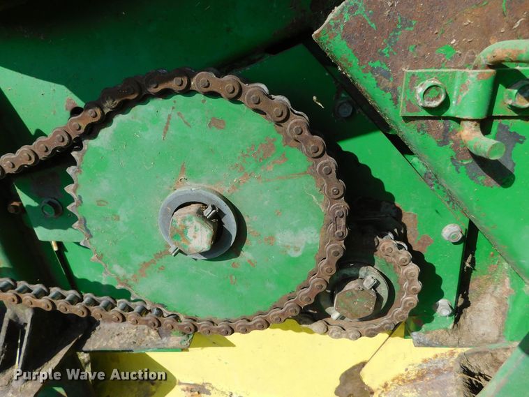 image for item DM2568 1992 John Deere 535  round baler