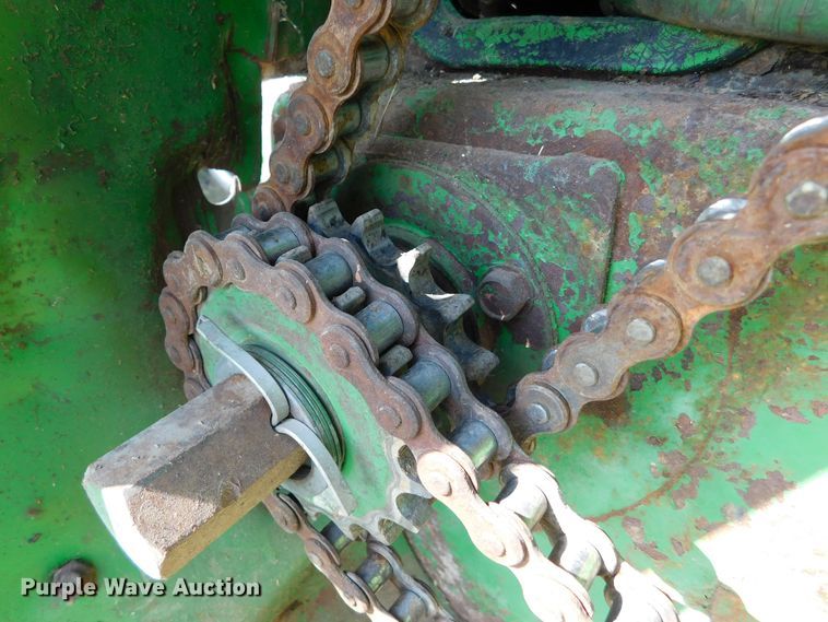 image for item DM2568 1992 John Deere 535  round baler