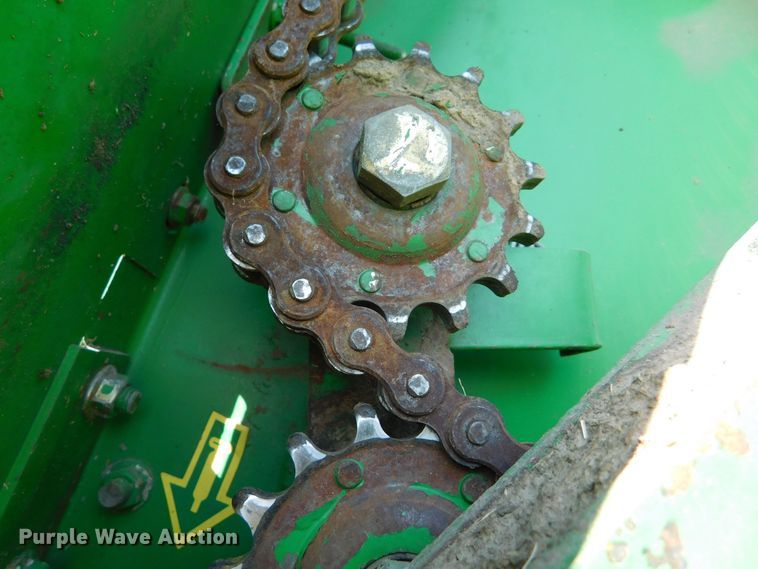 image for item DM2568 1992 John Deere 535  round baler