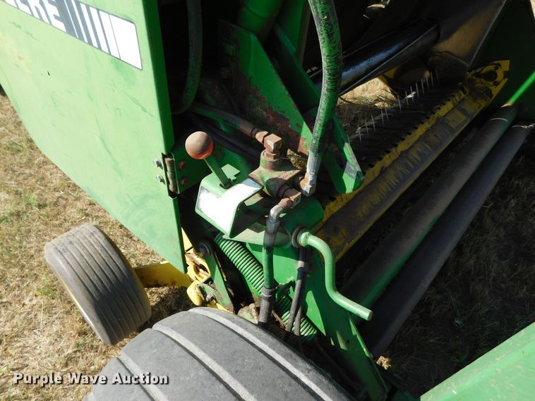 image for item DM2568 1992 John Deere 535  round baler