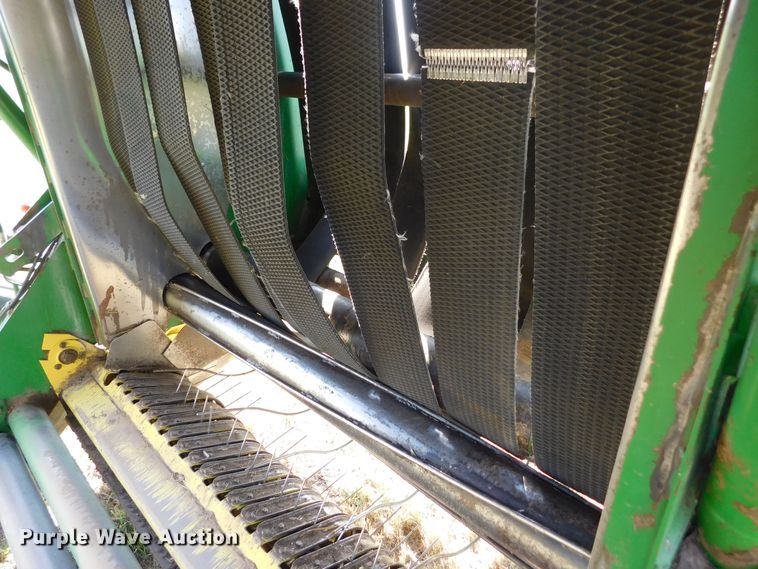 image for item DM2568 1992 John Deere 535  round baler