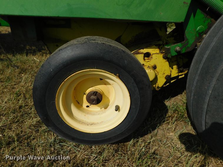 image for item DM2568 1992 John Deere 535  round baler