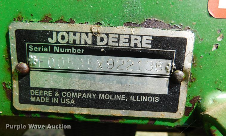 image for item DM2568 1992 John Deere 535  round baler
