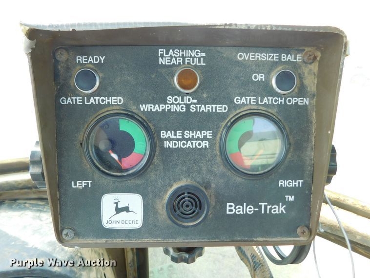 image for item DM2568 1992 John Deere 535  round baler