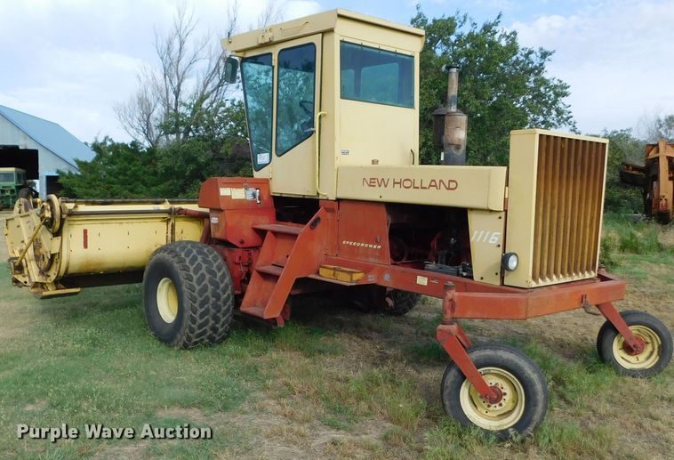 image for item DM2569 1982 New Holland 1116  swather / windrower