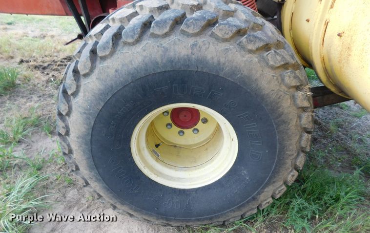 image for item DM2569 1982 New Holland 1116  swather / windrower