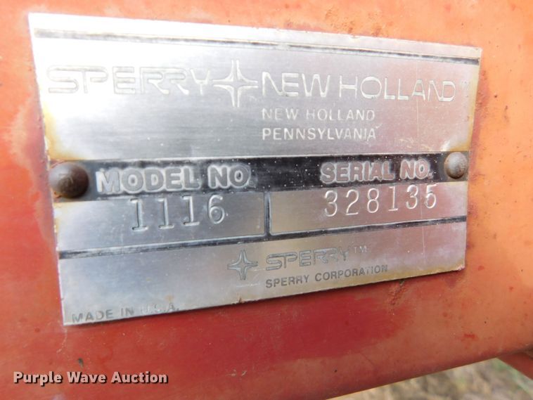 image for item DM2569 1982 New Holland 1116  swather / windrower