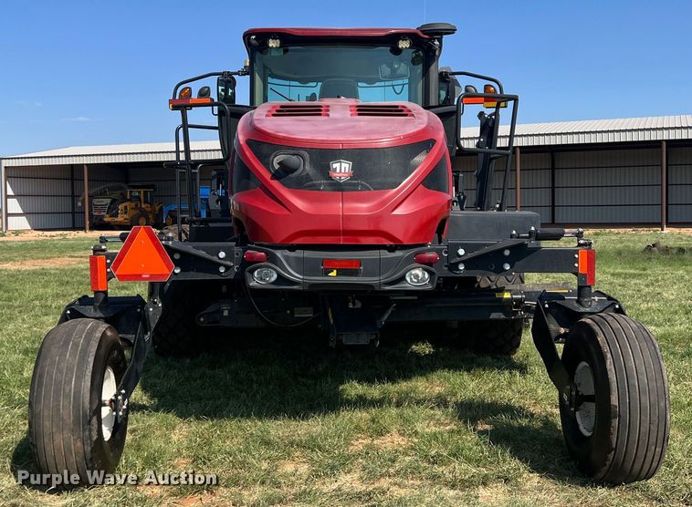 image for item DN4669 2019 MacDon M1240  swather / windrower