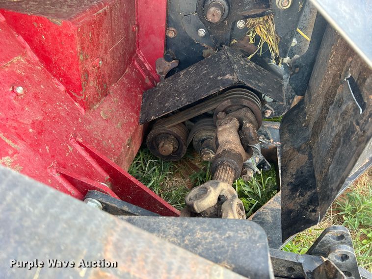 image for item DN4669 2019 MacDon M1240  swather / windrower