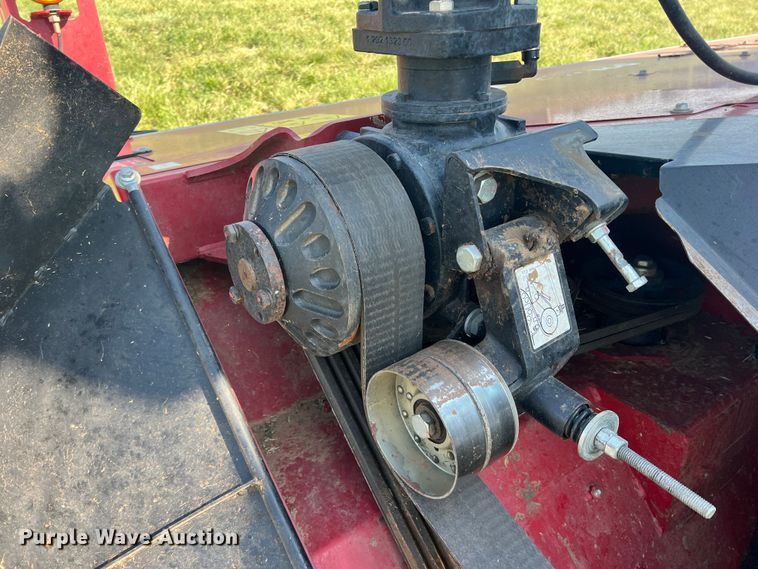 image for item DN4669 2019 MacDon M1240  swather / windrower