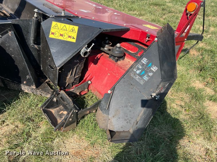 image for item DN4669 2019 MacDon M1240  swather / windrower