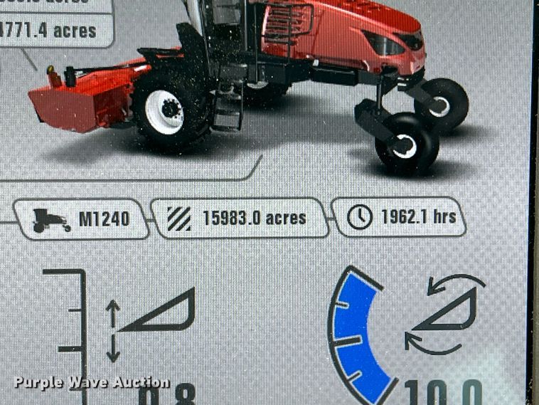 image for item DN4669 2019 MacDon M1240  swather / windrower