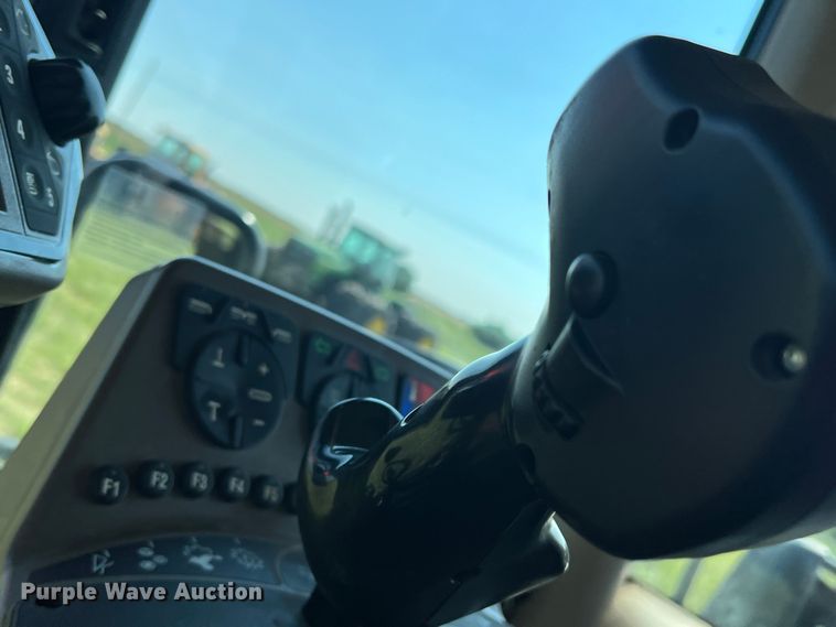 image for item DN4669 2019 MacDon M1240  swather / windrower