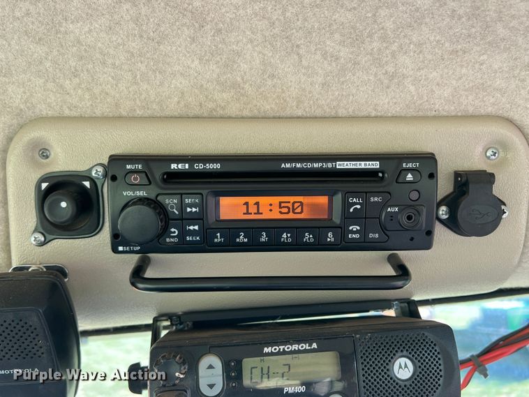 image for item DN4669 2019 MacDon M1240  swather / windrower