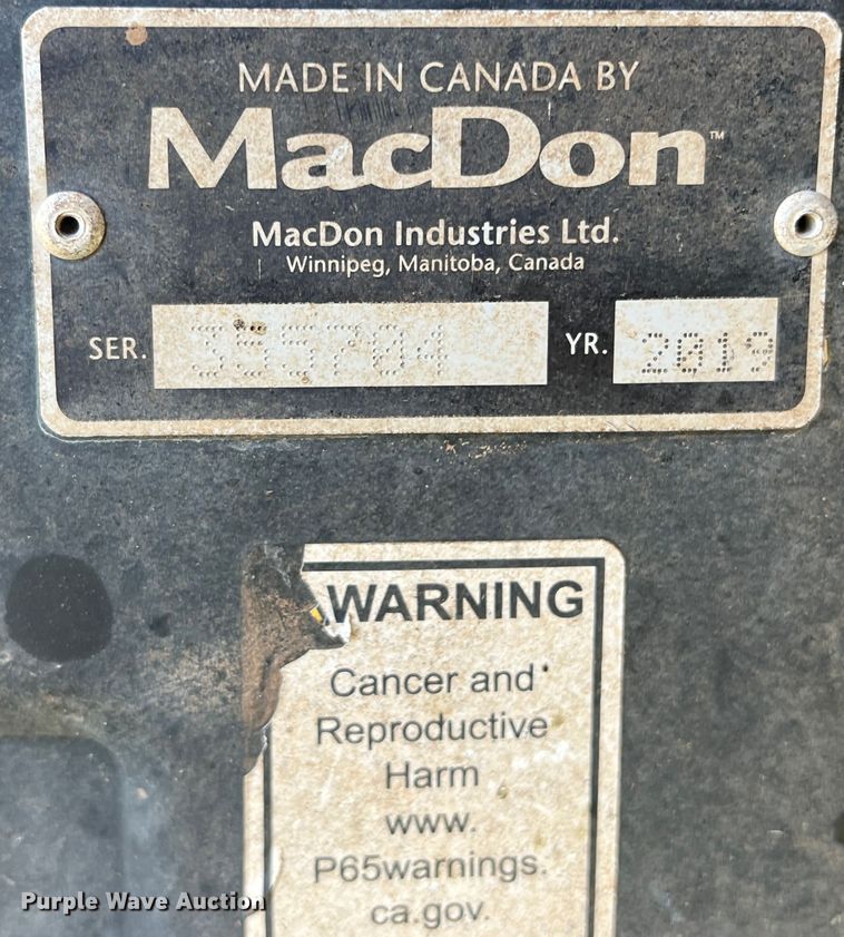 image for item DN4669 2019 MacDon M1240  swather / windrower