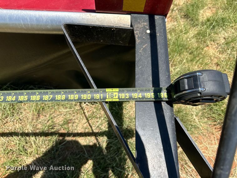 image for item DN4670 2021 MacDon M1240  swather / windrower