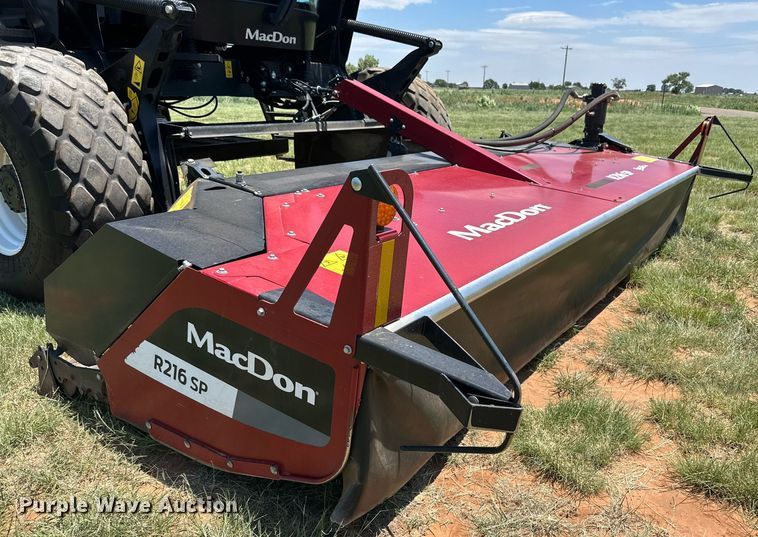 image for item DN4670 2021 MacDon M1240  swather / windrower