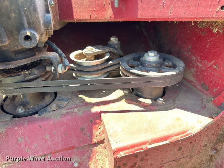 image for item DN4670 2021 MacDon M1240  swather / windrower